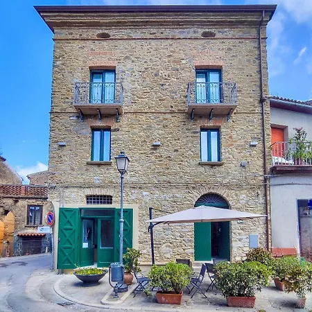 Il Palazzetto Apartment *